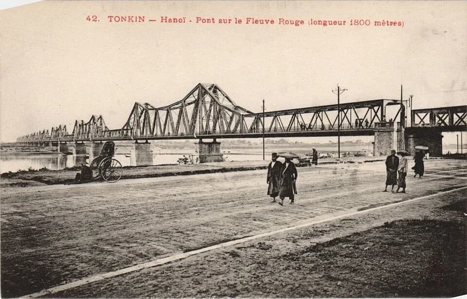 Paul Doumer - Cầu Long Biên thời thuộc Pháp với tên gọi pont Paul Doumer.