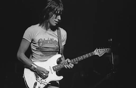 Jeff Beck - Jeff Beck with guitar
