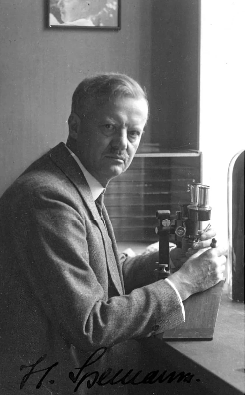 Hans Spemann - Hans Spemann: German embryologist