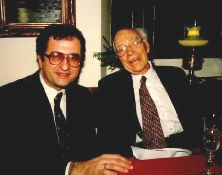 John Eccles - Prof. Cyril Höschl, MD, Ph.D., FRCPsych. (left), Czech psychiatrist, scientist and Sir John Carew Eccles (right), Australian neurophysiologist, holder of the Nobel Prize in Physiology