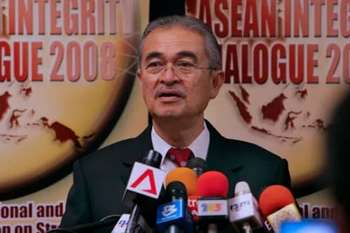 Abdullah Ahmad Badawi - Abdullah Ahmad Badawi served as the Prime Minister of Malaysia from 2003 to 2009. He succeeded Mahathir Mohamad, who had led the country for over two decades. His tenure, howev