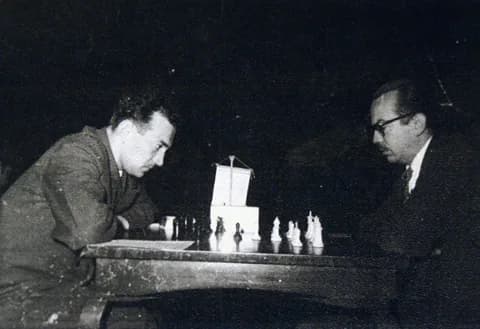 Viktor Korchnoi - Partida de ajedrez entre Héctor Rossetto y Viktor Korchnói.