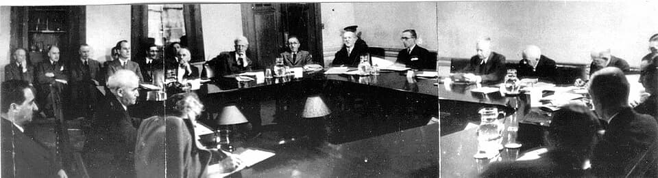Moshe Sharett - David Ben-Gurion and Moshe Sharett testifying before the Anglo-American Committee of Inquiry in Jerusalem