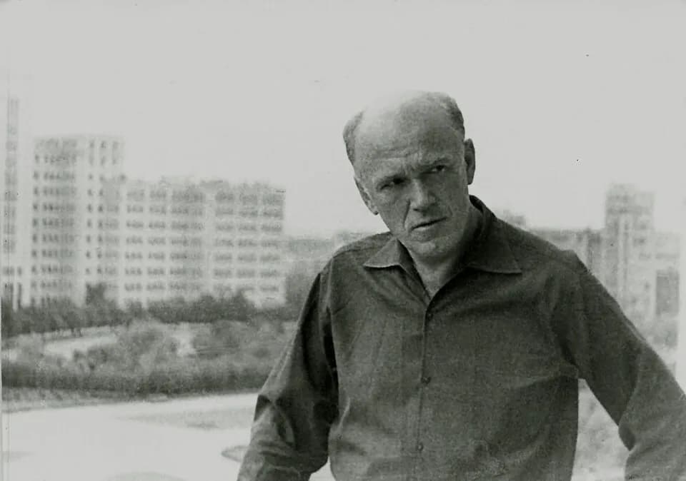 Sviatoslav Richter - Пианист Святослав Теофилович Рихтер на балконе гостиницы "Харьков" перед сольным концертом в киноконцертном зале "Украина" в Харькове
