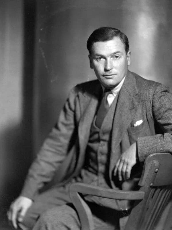 Richard Aldington - (Edward Godfree) Richard Aldington by Howard Coster 10 x 8 inch film negative, 1931