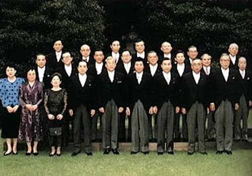 Tsutomu Hata - ja: 細川内閣
en: The Hosokawa Cabinet