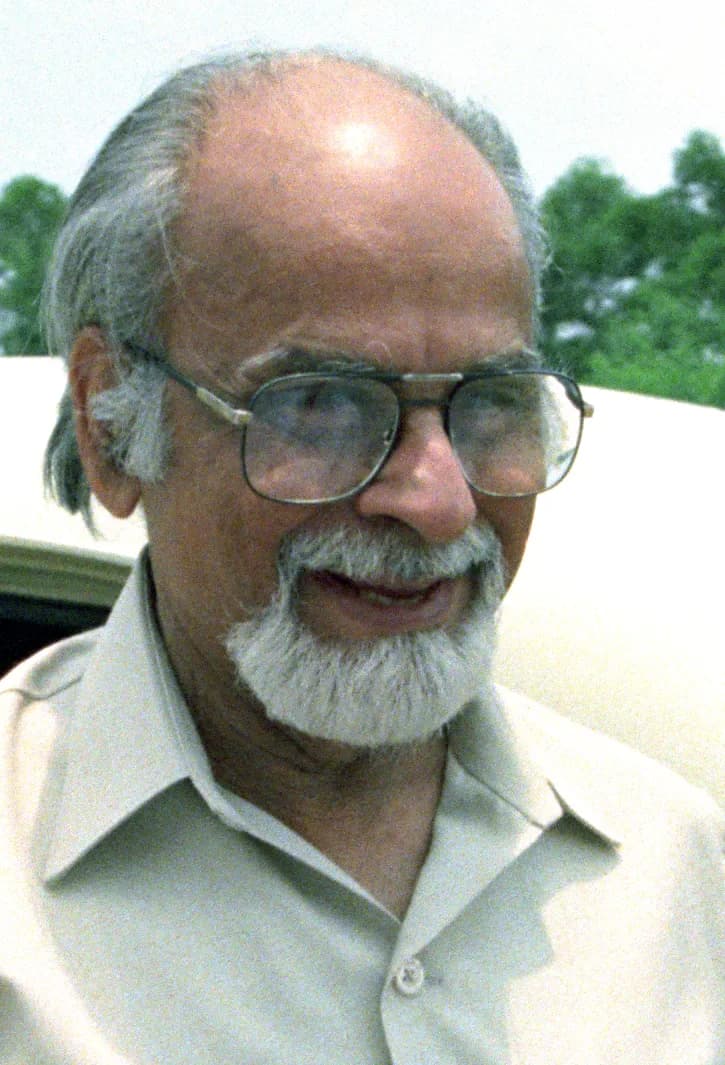 Inder Kumar Gujral - Inder Kumar Gujral (born 4 December 1919) served as the 13th Prime Minister of the Republic of India. This photograph was taken at Science City, Kolkata on traditional 35 mm film;