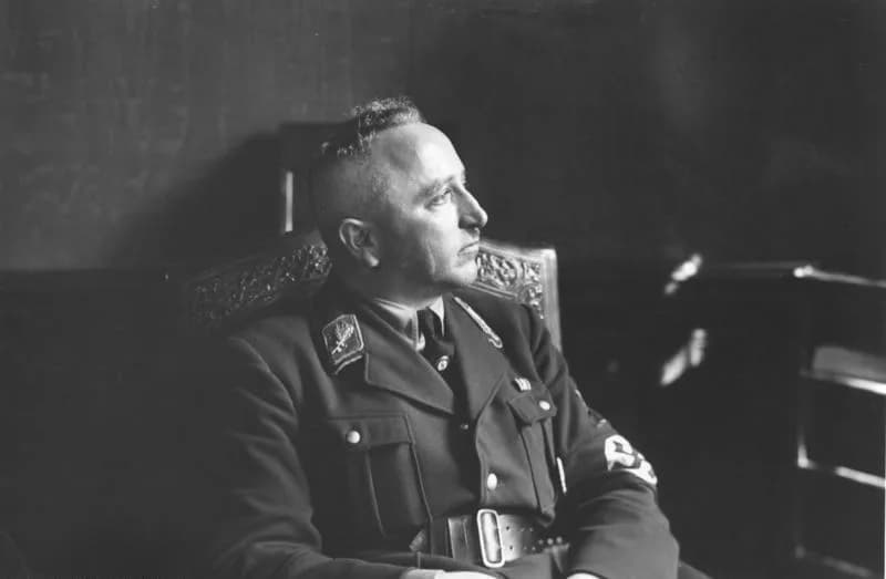 Robert Ley - For documentary purposes the German Federal Archive often retained the original image captions, which may be erroneous, biased, obsolete or politically extreme. Robert Ley
Dr. Robert Ley