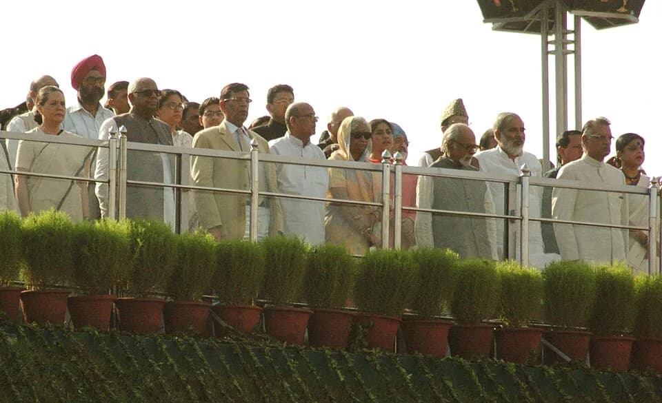 V. P. Singh - Former Prime Ministers Shri V.P.Singh and Shri I.K. Gujral, the Speker, Lok Sabha, Shri Somnath Chatterjee, the Chief Justice, Y.K. Sabharwal, the Union Ministers Shri Shivraj Patil and