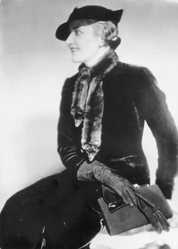 Magda Goebbels - Bundesarchiv Bild 102-04456A, Magda Goebbels.jpg