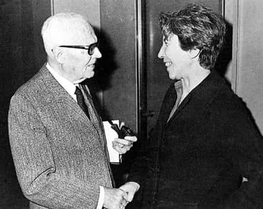 Natalia Ginzburg - Il Presidente della Repubblica Sandro Pertini con Natalia Ginzburg.