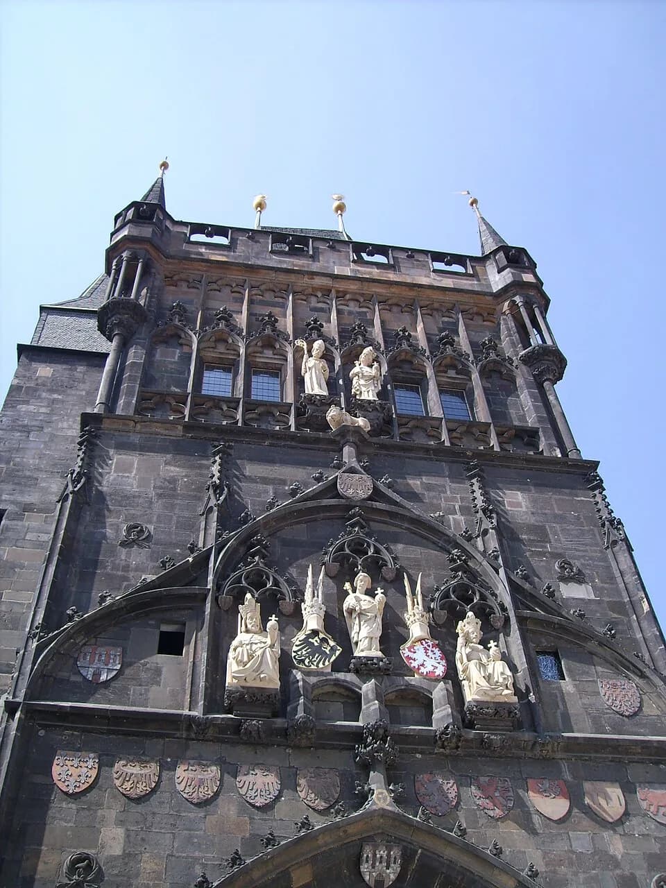 Wenceslaus IV of Bohemia - Turm an der Altstadtseite der Karlsbrücke. Ansicht von der Altstadtseite.