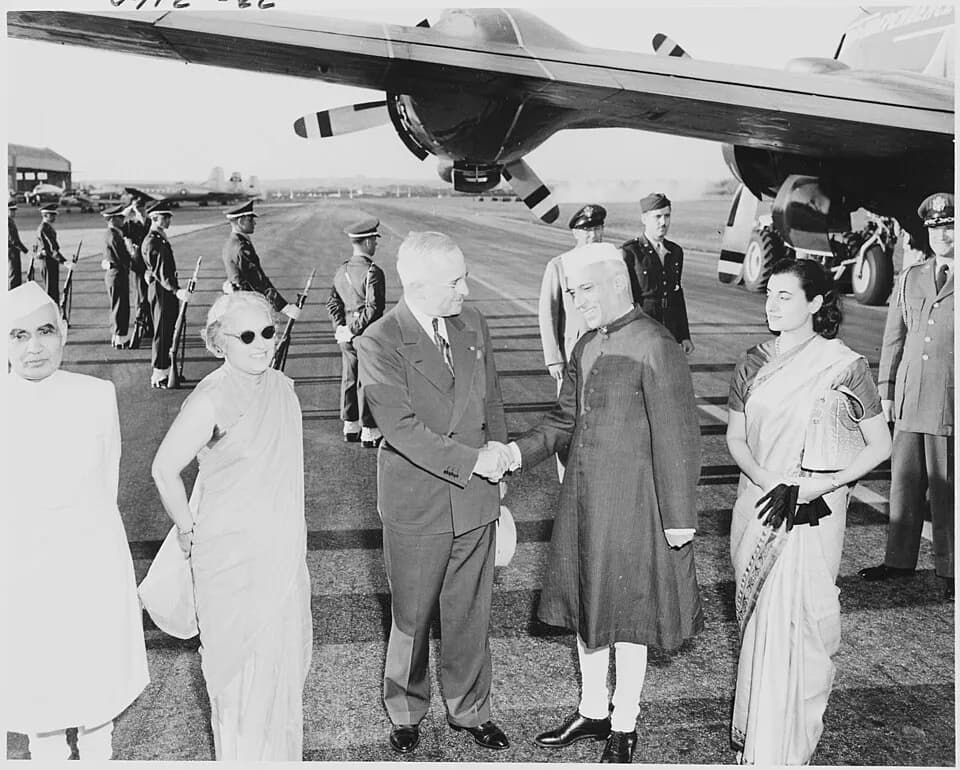 Vijaya Lakshmi Pandit - Photograph of President Truman shaking hands with the Prime Minister of India, Jawaharlal Nehru, upon Nehru's arrival... - NARA - 200153.jpg