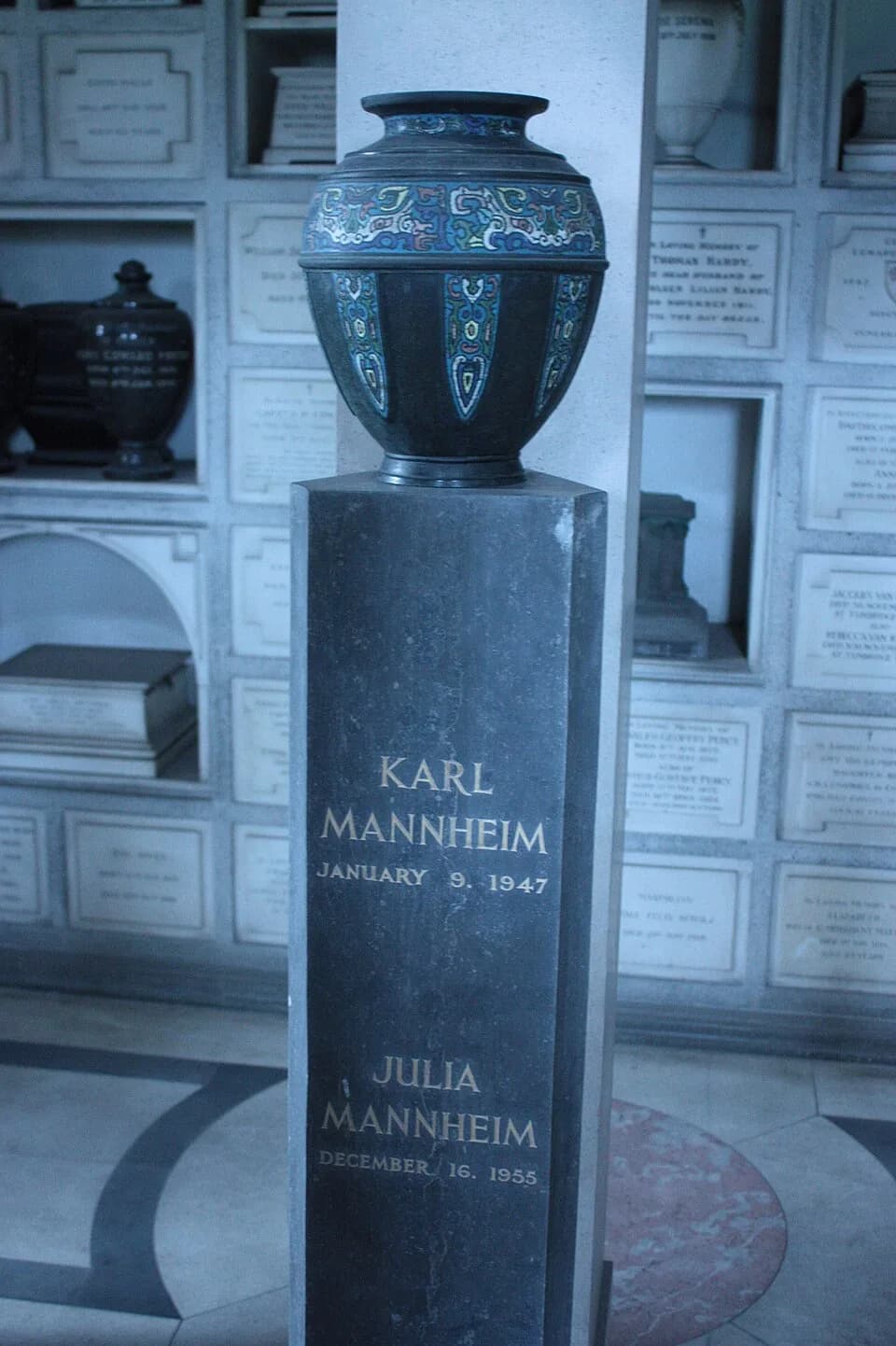 Karl Mannheim - Monument to Karl Mannheim in Golder's Green Columbarium, part of Golder's Green Crematorium
