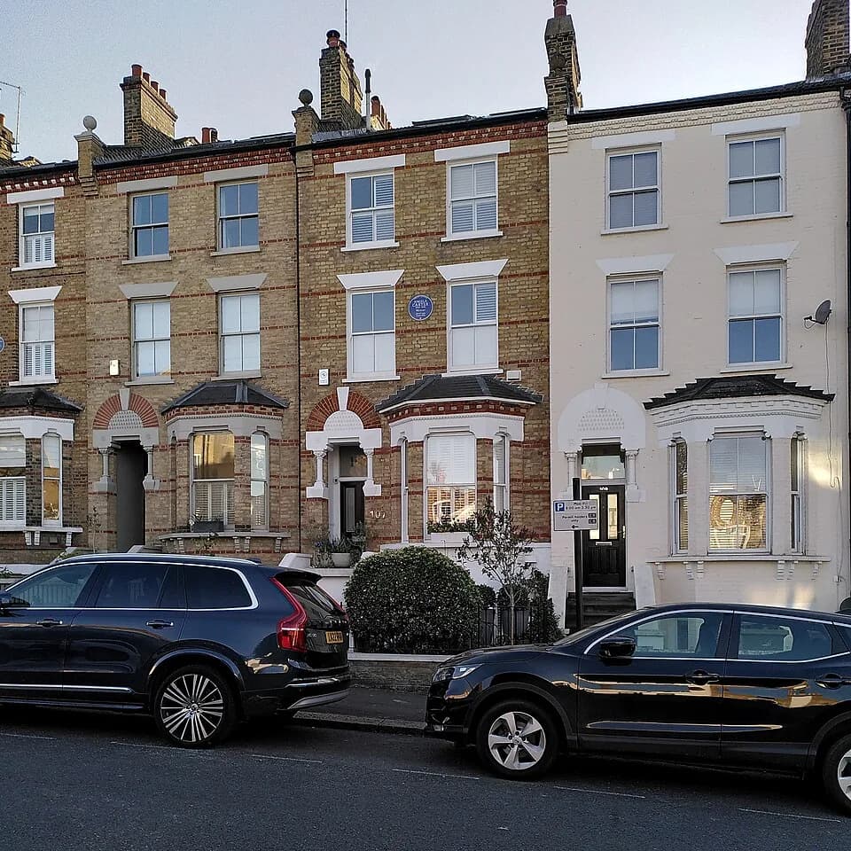 Angela Carter - 107 The Chase, Clapham Common, with blue plaque remembering Angela Carter