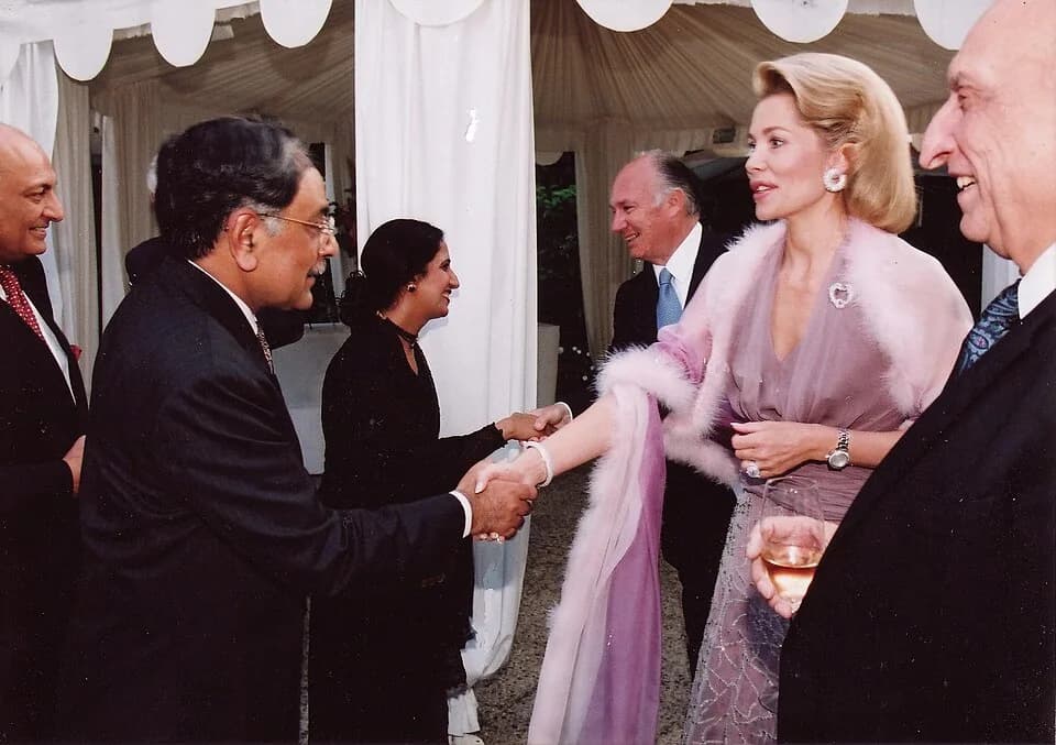 Aga Khan IV - I have taken this picture and I release it to the public domain
Description= Musa Javed Chohan, Naela Chohan, Aga Khan IV, Inaara Aga Khan, and Sahibzada Yaqub Khan; Paris 2002.