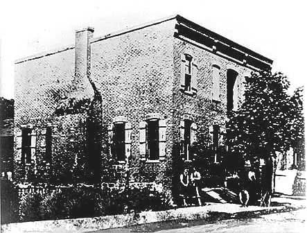 Herman Hollerith - Tabulating Machine Co. plant.jpg