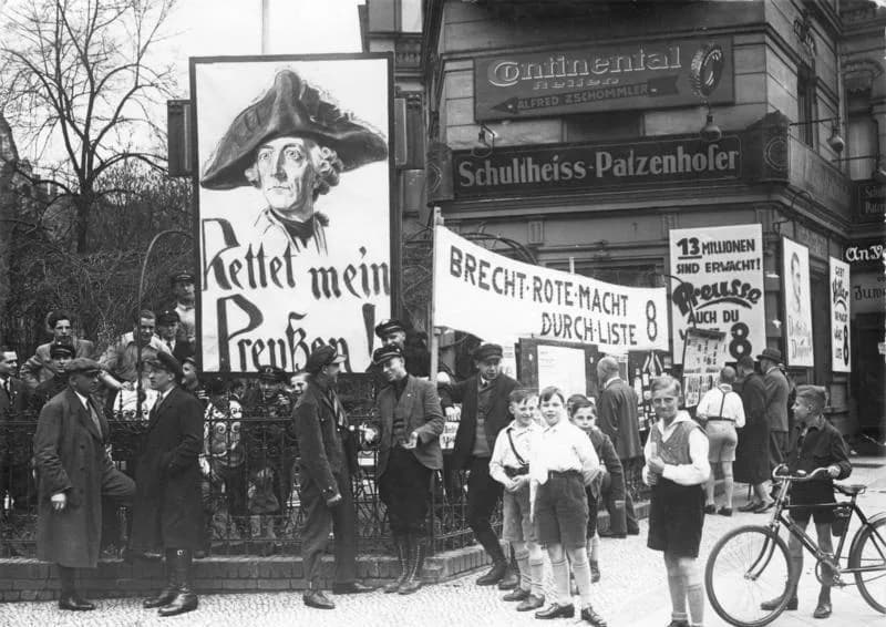 Frederick II of Prussia - For documentary purposes the German Federal Archive often retained the original image captions, which may be erroneous, biased, obsolete or politically extreme. Wahl zum preu