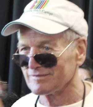 Paul Newman - en:Paul Newman visiting Carnation, Washington in June 2007