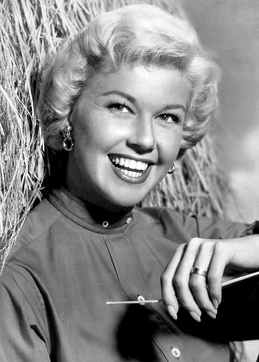 Doris Day - Publicity photo of Doris Day