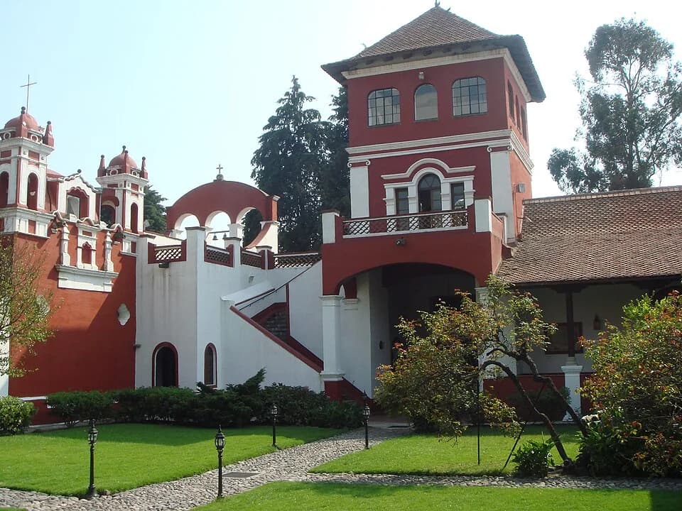 Sor Juana Inés de la Cruz - This picture shows Sor Juana Ines de la Cruz old house. She lived here until her 15 birthday.