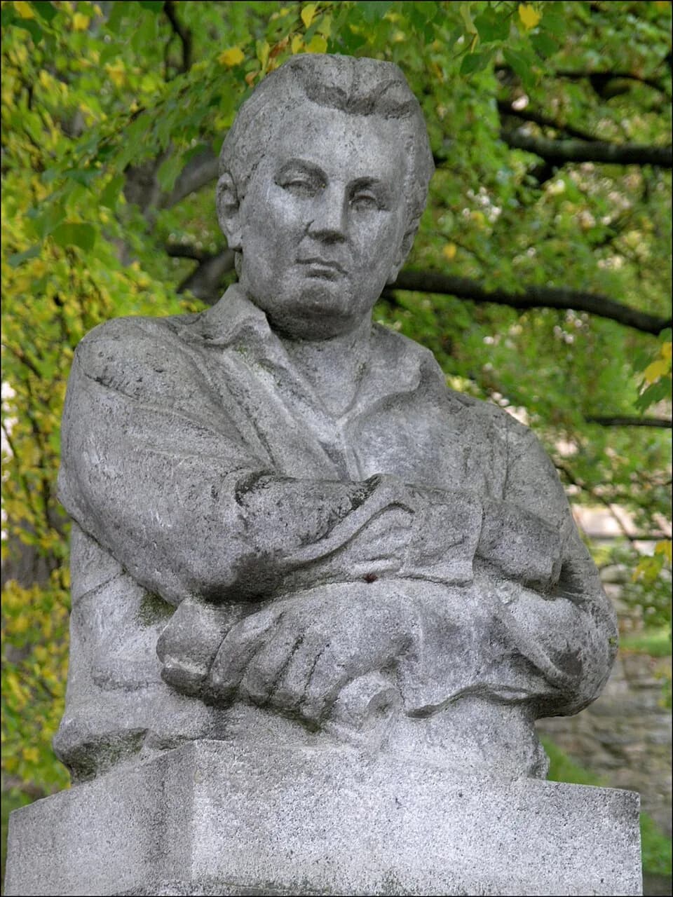 Jaroslav Hašek - Jaroslav Hašek - pomník v Lipnici nad Sázavou