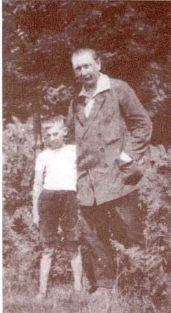 Jaroslav Hašek - Jaroslav Hasek with son, 1921