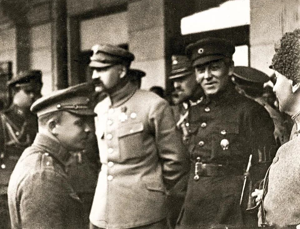 Symon Petliura - en:Józef Piłsudski and en:Symon Petlura, Kiev , seized by Polish and Ukrainian troops May 1920