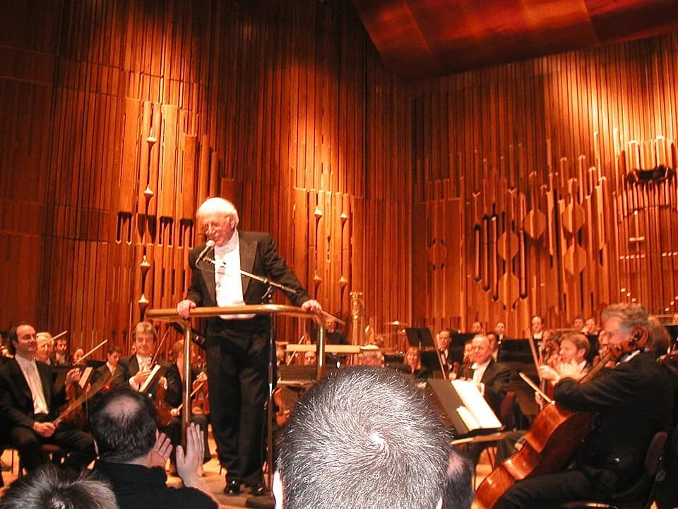 Jerry Goldsmith - Jerry Goldsmith conducting London Symphony Orchestra