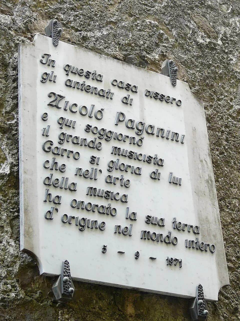 Niccolò Paganini - Targa della casa natale dei familiari di Nicolò Paganini presso Carro, La Spezia, Liguria, Italia
