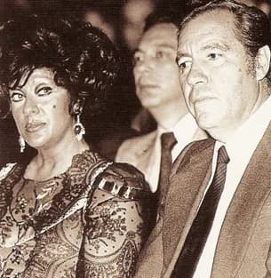 José López Portillo - Carmen Romano y el profesor Carlos Hank González.