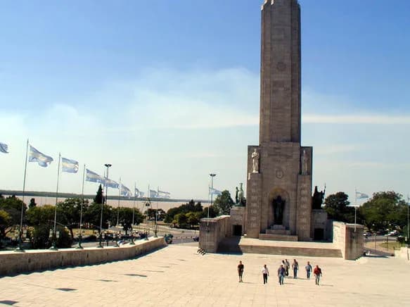Manuel Belgrano - Monumento a la Bandera (1).jpg