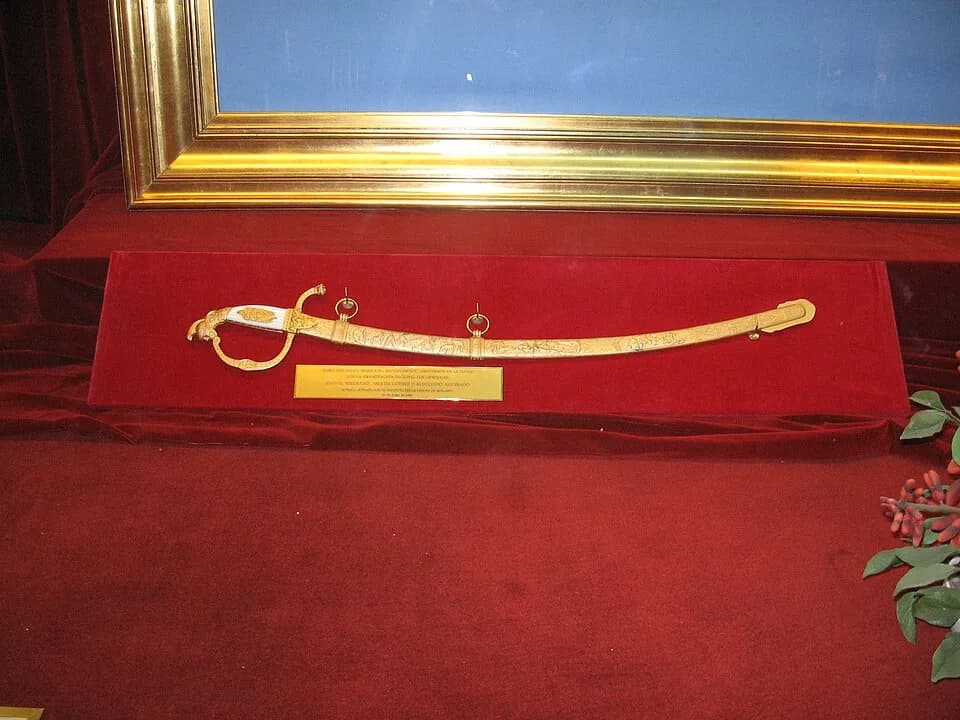 Manuel Belgrano - Sable que usaron Manuel Belgrano, Martín Miguel de Güemes y Rudecindo Alvarado. Conservado en la galería de honor a las banderas de América, en el Monumento a la Bandera