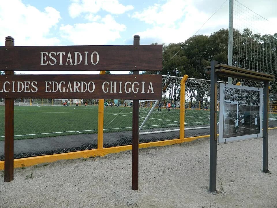 Alcides Ghiggia - This is a photo of a Uruguayan monument identified by the ID