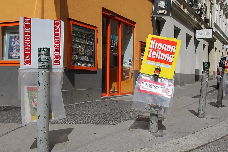 Otto Bauer - Sontagsstandl für den Zeitungsverkauf in Wien, Otto-Bauer-Gasse#Schmalzhofgasse