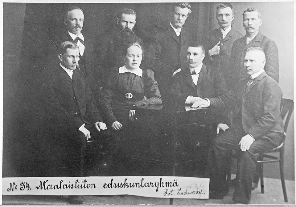 Kyösti Kallio - Photograph of the Agrarian Party's parliamentary group from 1907.).
