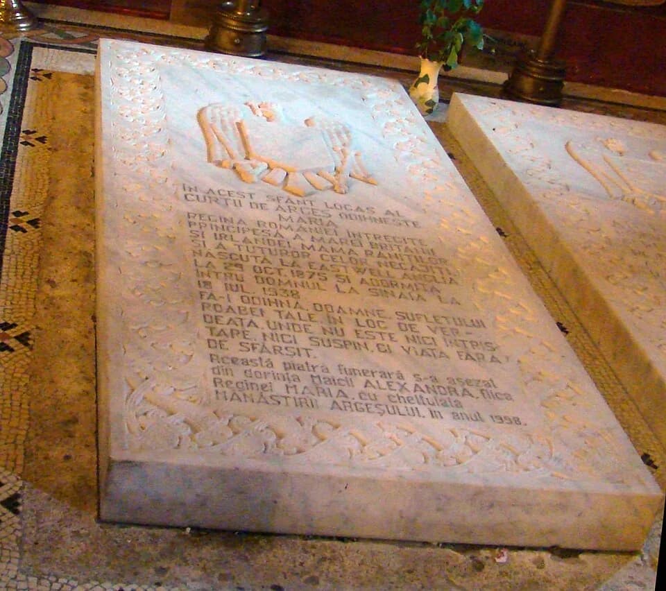 Marie of Romania - Biserica Episcopală "Adormirea Maicii Domnului", mormântul reginei Maria