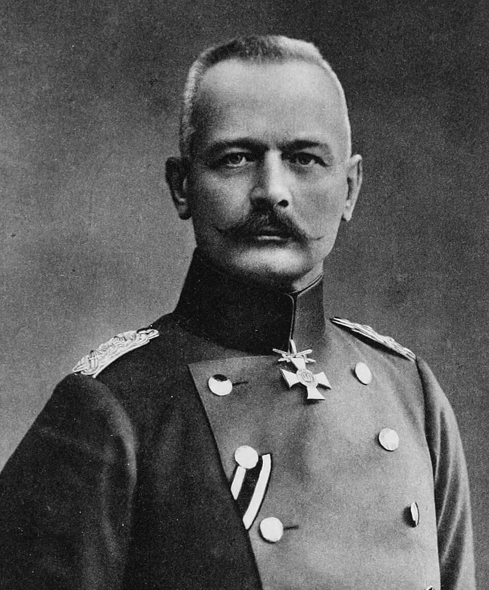Erich von Falkenhayn - Erich von Falkenhayn, Brustbild-Ausschnitt eines größeren Fotos von Albert Meyer, vergleiche Postkarte vom Bundesarchiv