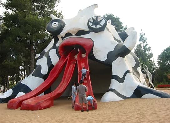 Niki de Saint Phalle - Photo by Gila Brand. This is my own work. Monster Slide by Niki de Saint Phalle in Rabinovich Park, Kiryat Hayovel, Jerusalem