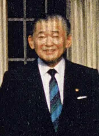 Noboru Takeshita - G-7 Economic Summit leaders at the University of Toronto in Canada (left to right) Jacques Delors, Ciriaco De Mita, Margaret Thatcher, President Reagan, Brian Mulroney, Francois Mit