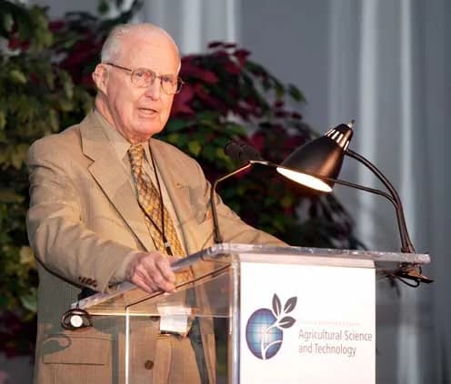 Norman Borlaug - Norman Borlaug.jpg