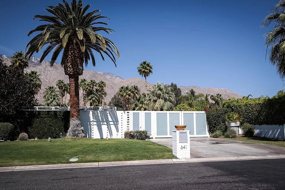 Tony Curtis - The former home of Tony Curtis in Palm Springs, California
