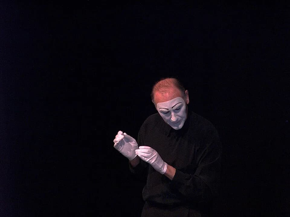 Billy Graham - Carlos Martínez in a mime performance