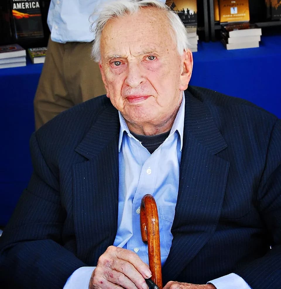 Gore Vidal - Gore Vidal at the Los Angeles Times Festival of Books.