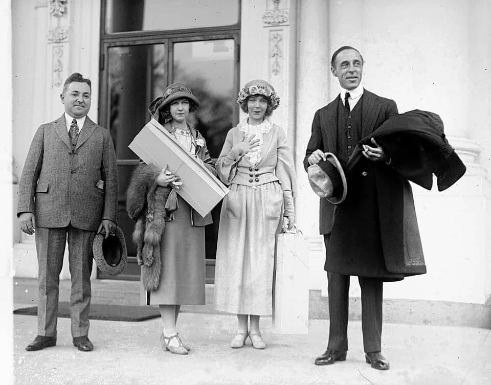 D. W. Griffith - Dorothy & Lillian Gish, D.W. Griffith