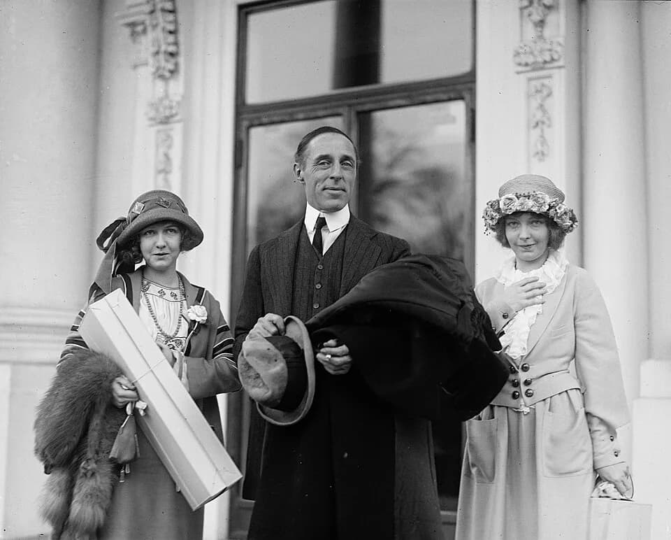 D. W. Griffith - Dorothy & Lillian Gish, D.W. Griffith