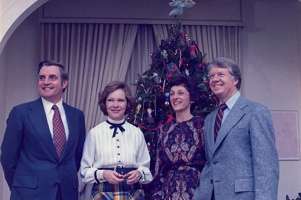 Walter Mondale - Walter Mondale, Rosalynn Carter, Joan Mondale and Jimmy Carter at the Mondale's home., 12/18/1977