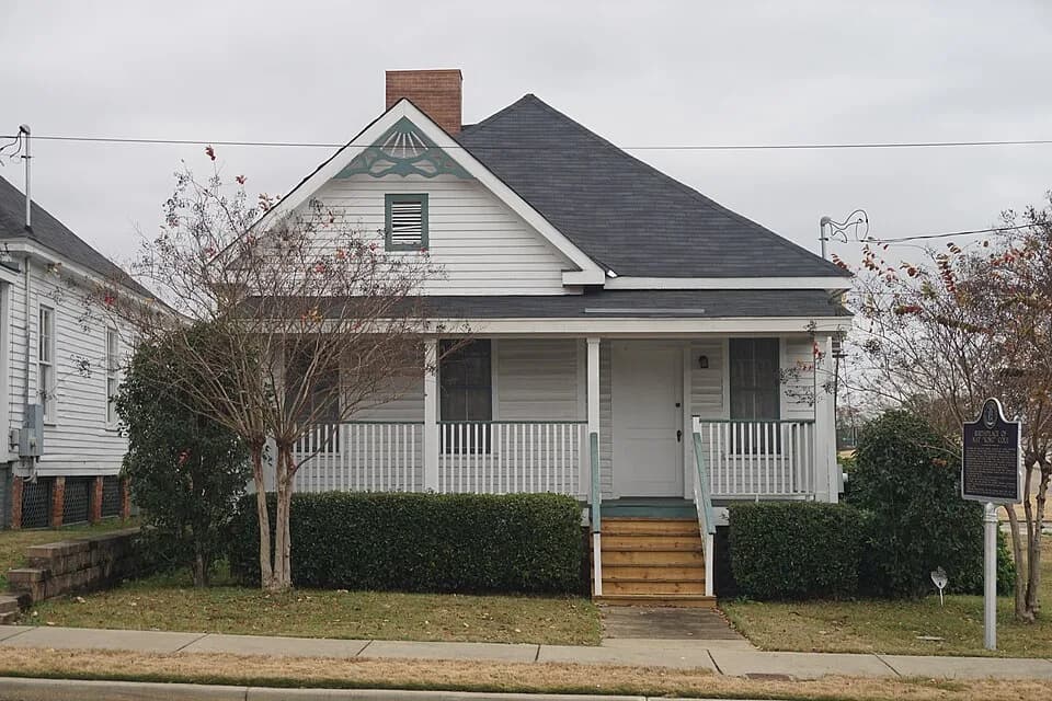 Nat King Cole - The Nat "King" Cole Birthplace on the campus of Alabama State University in Montgomery, Alabama (United States).