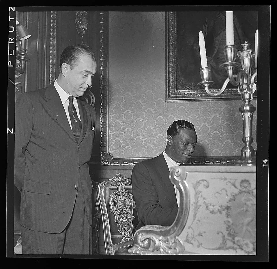 Nat King Cole - Cinema mais tradicional da capital exibirá terceiro capítulo da obra ‘JK, o Reinventor do Brasil’, produzida pela TV Cultura. Foto: Divulgação / TV Cultura