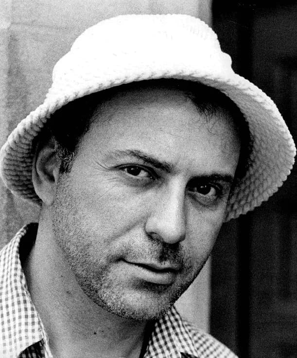 Alan Arkin - Per seller discripton: "1975 Golden Globe Winning Actor wire photo." Original upload has reverse image.